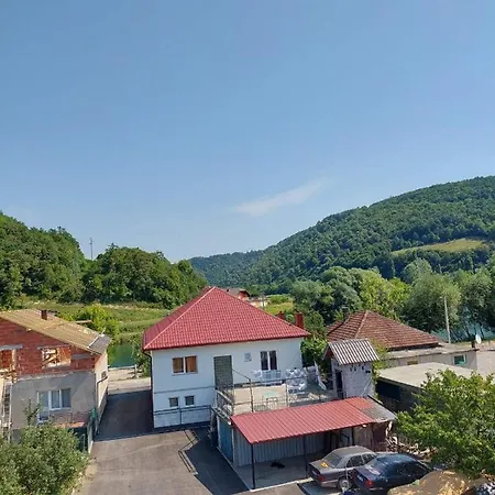 Una Hotel