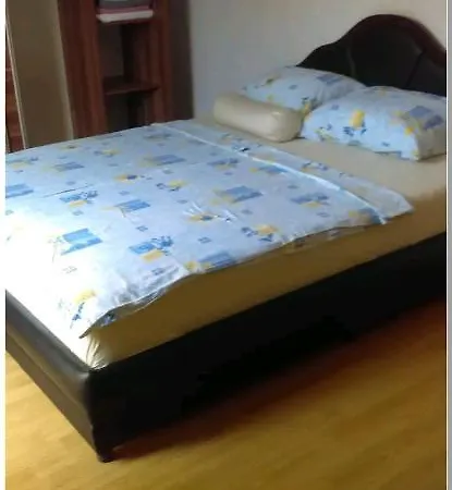 Una