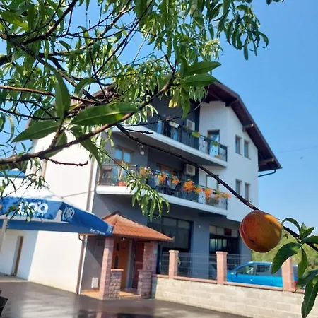 Una Hotel